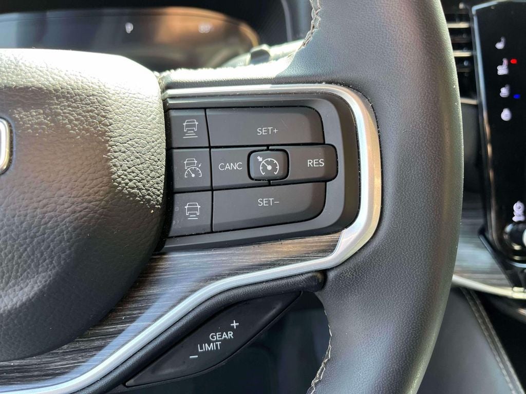 2024 Jeep Wagoneer Series II