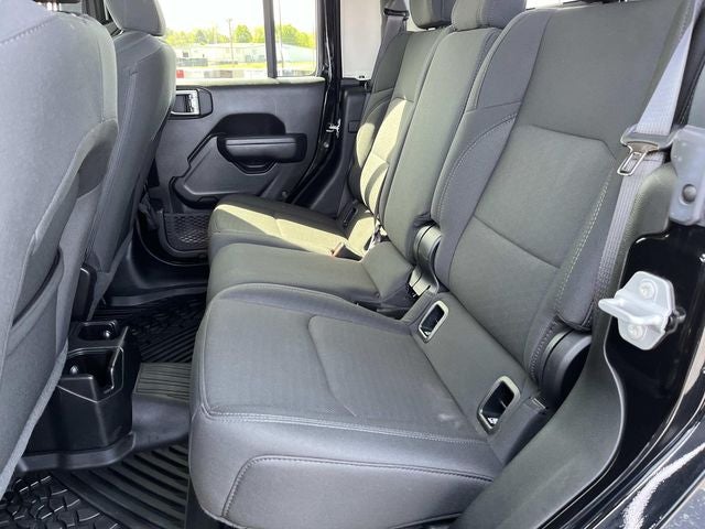2022 Jeep Gladiator Sport