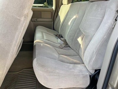 2004 Chevrolet Silverado 2500HD LS