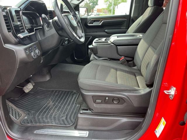 2025 Chevrolet Silverado 1500 LT LT1