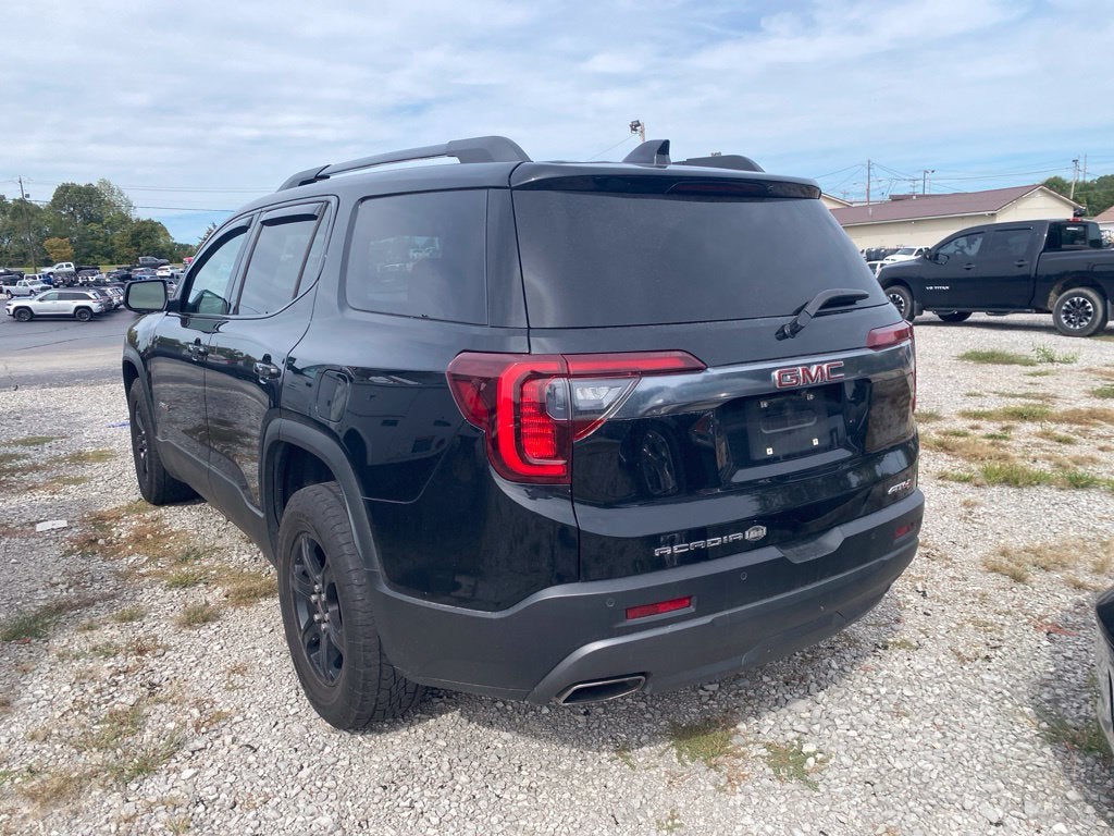 2023 GMC Acadia AT4