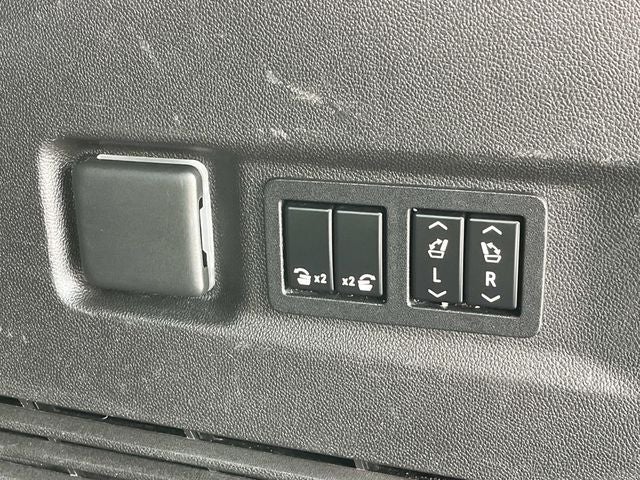 2021 GMC Yukon XL AT4