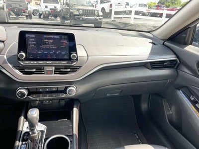 2024 Nissan Altima 2.5 SR