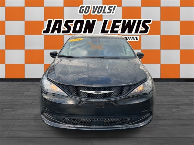 2024 Chrysler Voyager LX