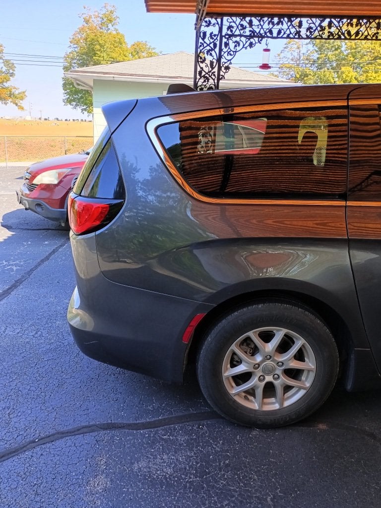 2023 Chrysler Voyager LX
