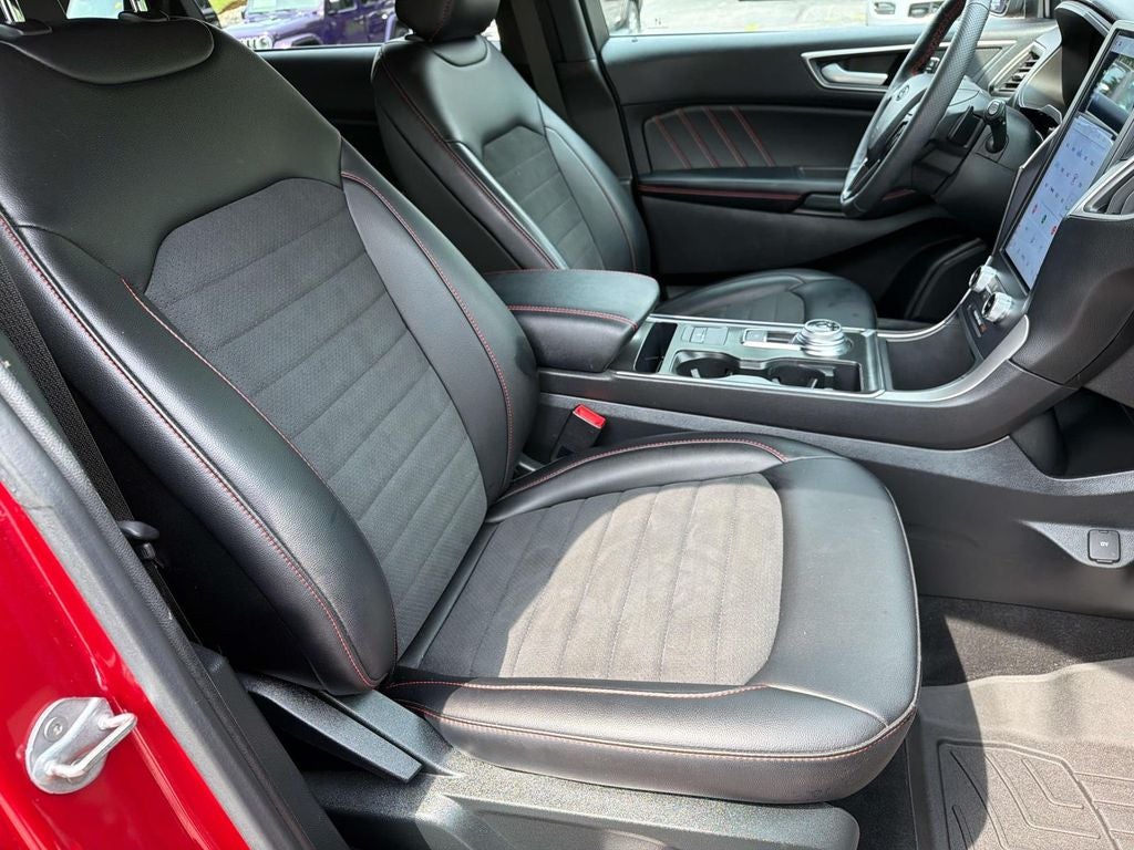 2022 Ford Edge ST Line