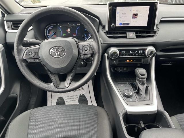 2025 Toyota RAV4 Hybrid LE