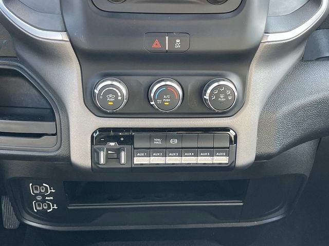 2024 RAM 3500 SLT