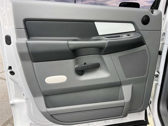 2008 Dodge Ram 2500 SXT Mega Cab