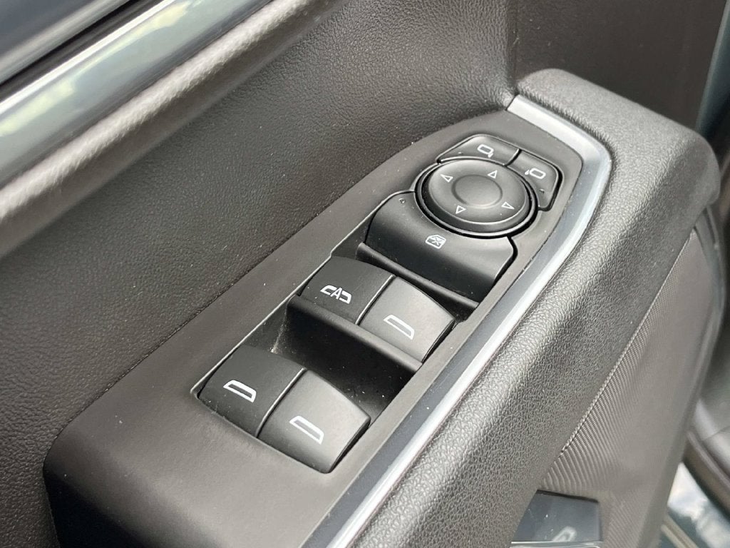 2025 Chevrolet Silverado 1500 LT LT1