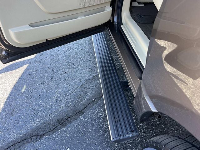 2015 Lincoln Navigator L Base