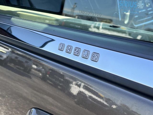 2015 Lincoln Navigator L Base