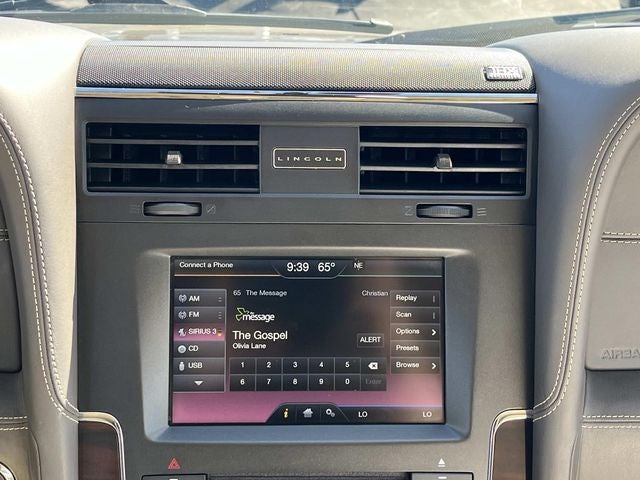 2015 Lincoln Navigator L Base