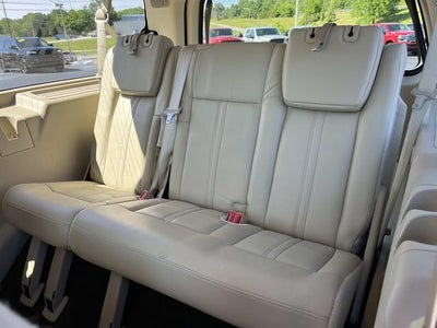2015 Lincoln Navigator L Base