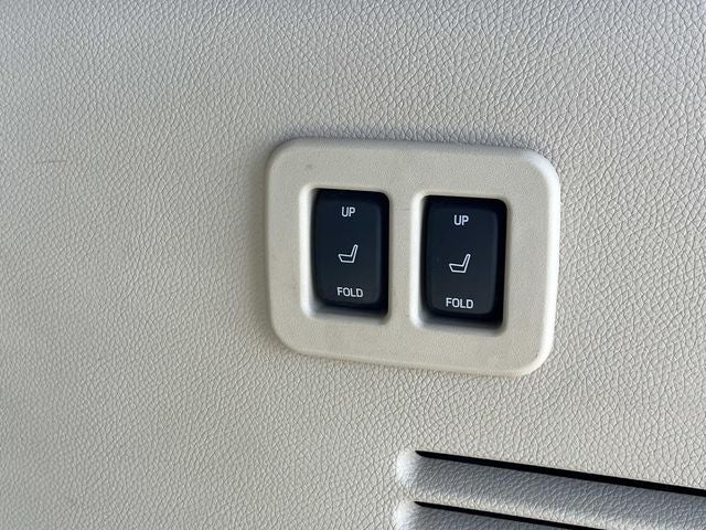 2015 Lincoln Navigator L Base