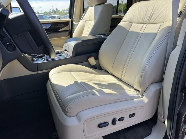 2015 Lincoln Navigator L Base