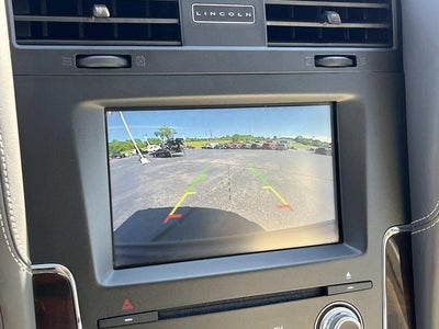 2015 Lincoln Navigator L Base