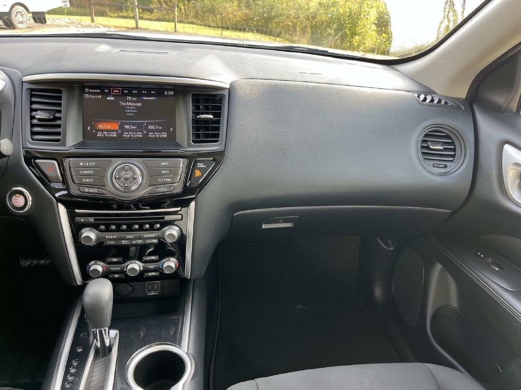 2020 Nissan Pathfinder S