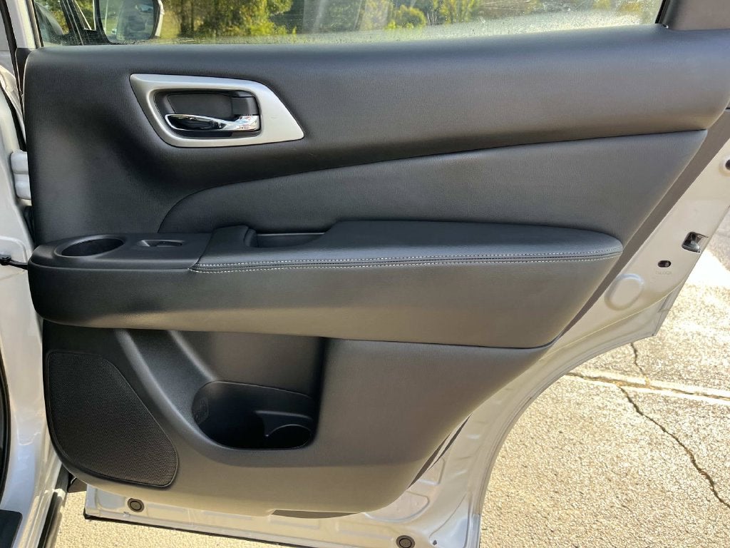 2020 Nissan Pathfinder S