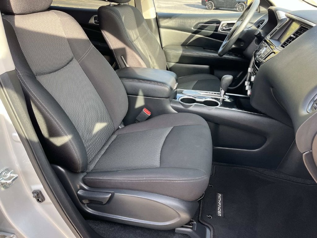 2020 Nissan Pathfinder S