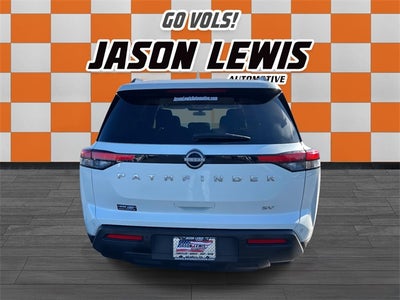 2024 Nissan Pathfinder SV