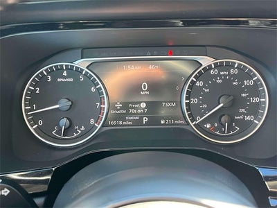 2025 Nissan Pathfinder SV