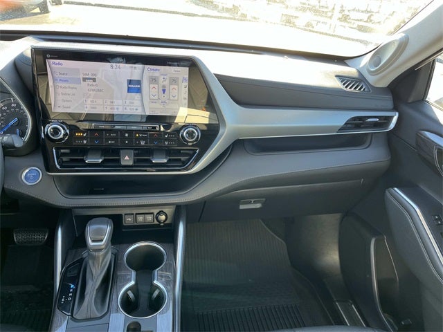 2021 Toyota Highlander Hybrid Platinum