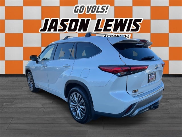 2021 Toyota Highlander Hybrid Platinum