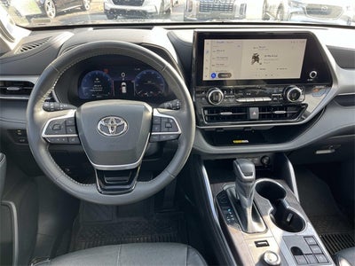 2023 Toyota Highlander Platinum