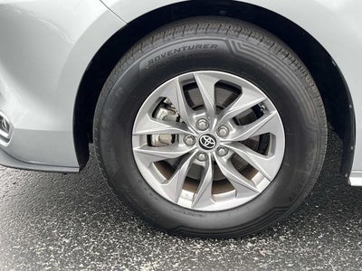 2023 Toyota Sienna XLE 8 Passenger