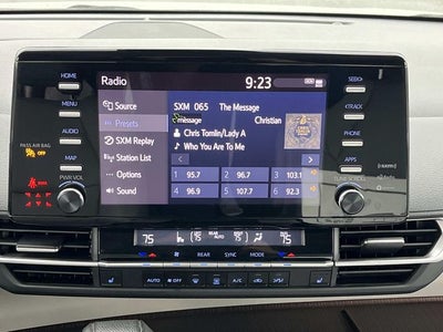 2023 Toyota Sienna XLE 8 Passenger