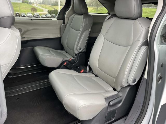 2023 Toyota Sienna XLE 8 Passenger