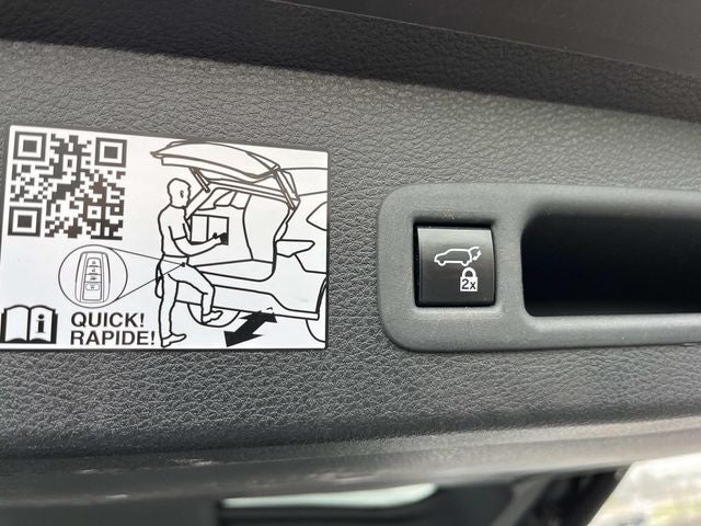 2023 Toyota Sienna XLE 8 Passenger