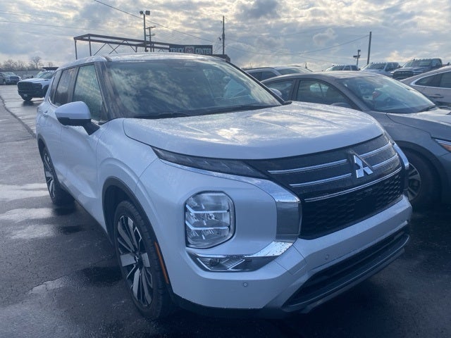 2025 Mitsubishi Outlander SE