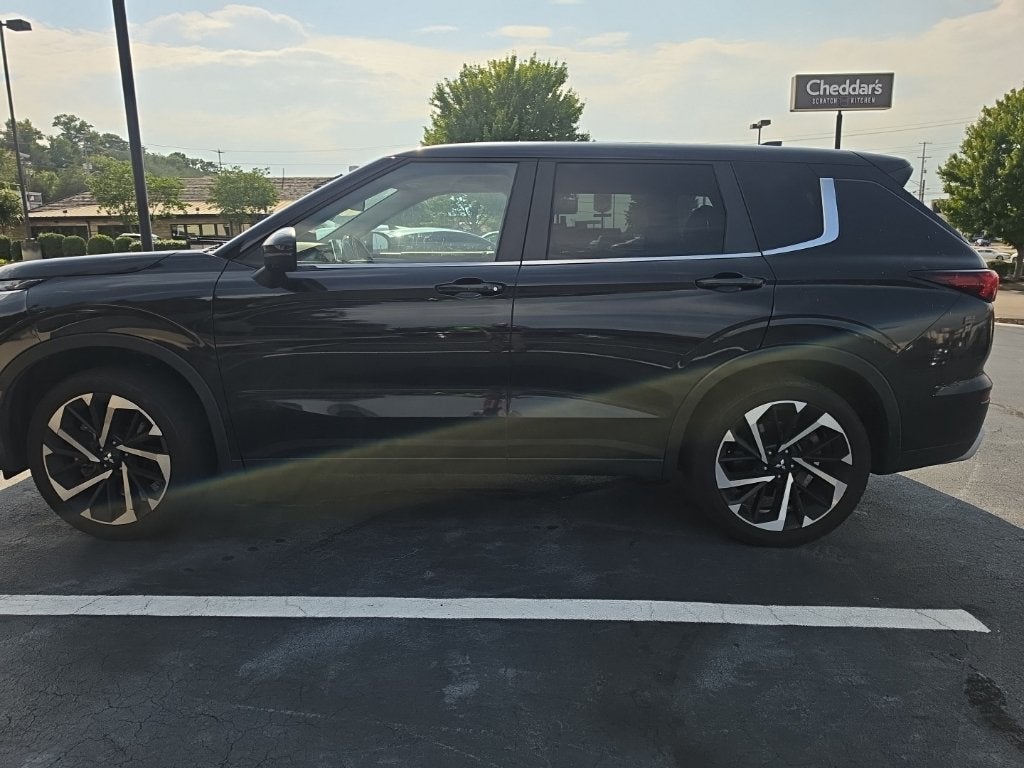 2024 Mitsubishi Outlander SE