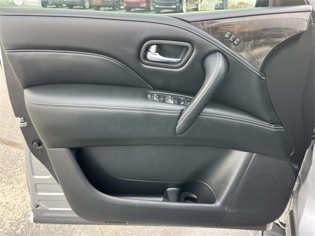 2021 INFINITI QX80 LUXE