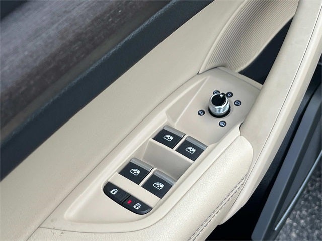 2024 Audi Q5 45 S line Premium quattro