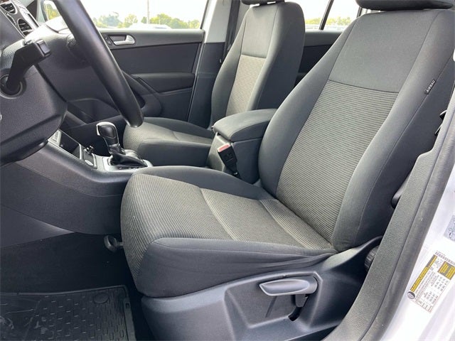 2017 Volkswagen Tiguan Limited 2.0T