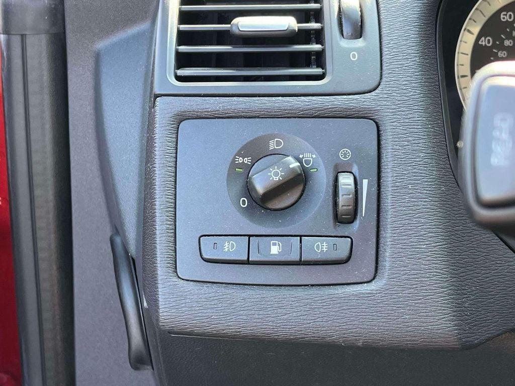 2011 Volvo C70 T5