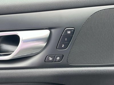 2025 Volvo V60 Cross Country B5 Plus