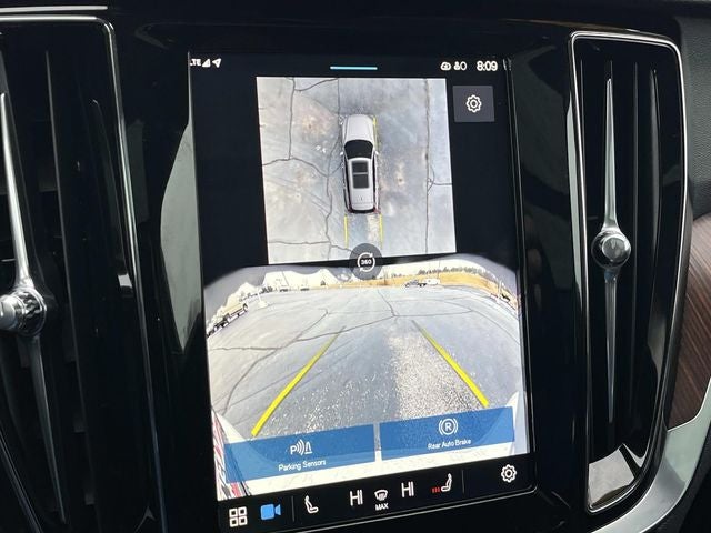 2025 Volvo V60 Cross Country B5 Plus