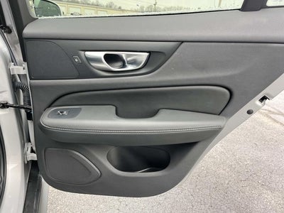 2025 Volvo V60 Cross Country B5 Plus