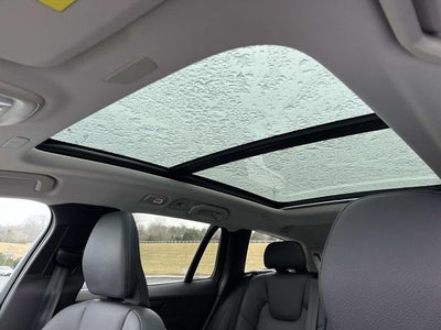 2025 Volvo V60 Cross Country B5 Plus